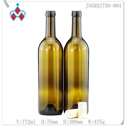 Glasflasche im Bordeaux-Stil